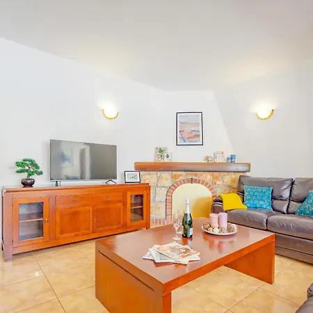 Villa Inia - Plusholidays