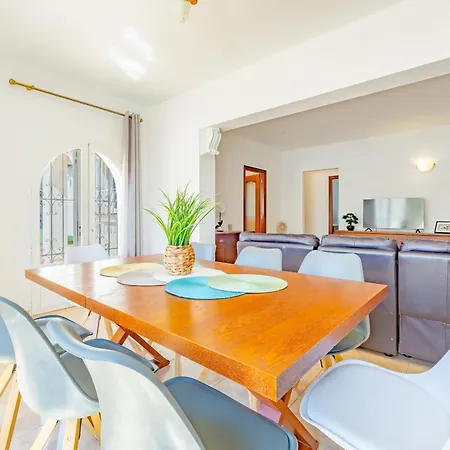 Inia - Plusholidays Villa Ifach