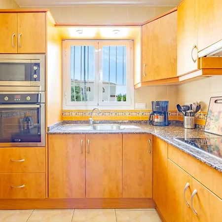 Inia - Plusholidays Ifach