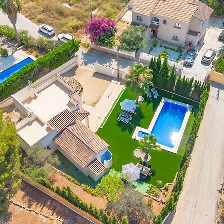 Inia - Plusholidays Villa