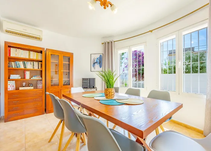 Inia - Plusholidays Villa *