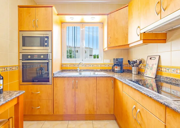 Inia - Plusholidays Ifach